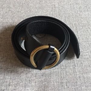 Madewell- Black leather belt- Size Medium